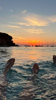 María Pedraza feet photo thumbnail