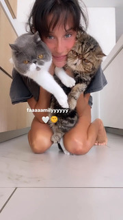 María Pedraza feet photo thumbnail