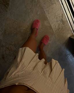 María Pedraza feet photo thumbnail