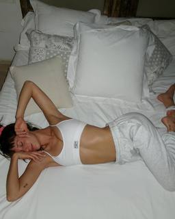 María Pedraza feet photo thumbnail