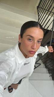 María Pedraza feet photo thumbnail