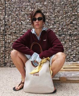 María Pedraza feet photo thumbnail