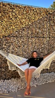 María Pedraza feet photo thumbnail