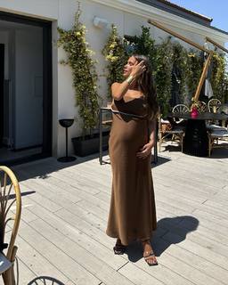María Pombo feet photo 2
