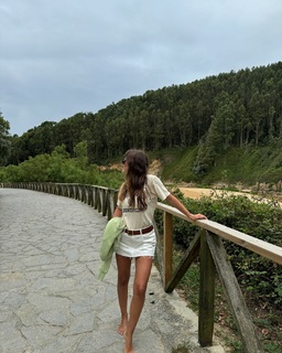 María Pombo feet photo 3