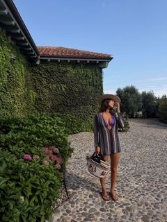 María Pombo feet photo 9