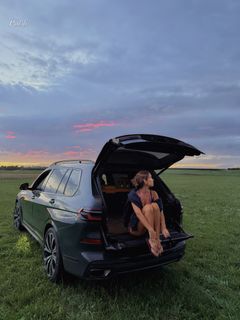 María Pombo feet photo 2