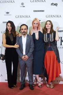 María Valverde feet photo thumbnail