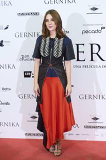 María Valverde feet photo thumbnail