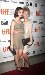 María Valverde feet photo thumbnail