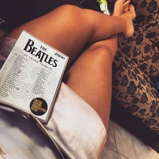 Marília Mendonça feet photo 3
