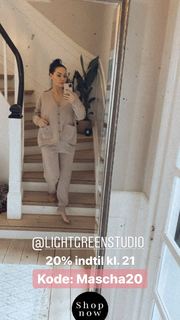 Mascha Vang feet photo 6