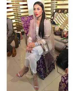 Mashal Kahn feet photo 17