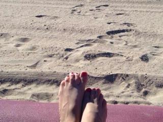 Masiela Lusha feet photo thumbnail