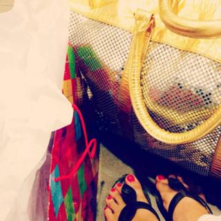 Masiela Lusha feet photo thumbnail