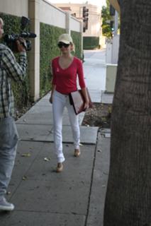 Masiela Lusha feet photo thumbnail