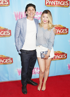 Masiela Lusha feet photo thumbnail