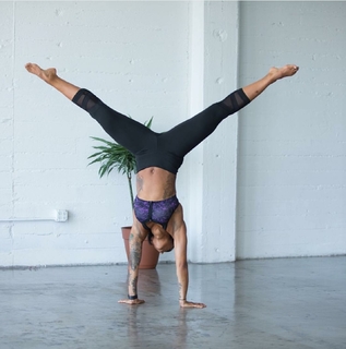 Massy Arias feet photo 11