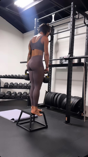 Massy Arias feet photo 4