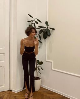 Mathilda Gvarliani feet photo 6