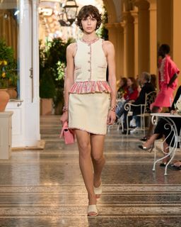 Mathilda Gvarliani feet photo 6