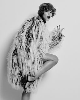 Mathilda Gvarliani feet photo 5