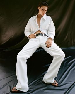 Mathilda Gvarliani feet photo 3