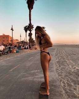 Mathilde Tantot feet photo 4