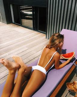 Mathilde Tantot feet photo 12