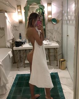 Mathilde Tantot feet photo 15