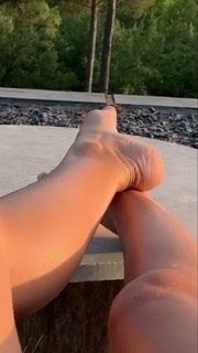 Mathilde Tantot feet photo 2