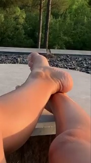 Mathilde Tantot feet photo 1