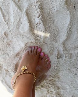 Mathilde Tantot feet photo 16