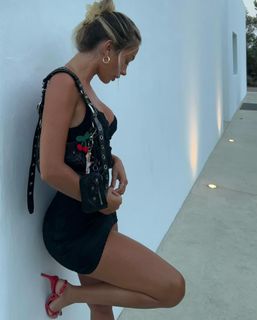 Mathilde Tantot feet photo 8