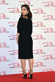 Matilda De Angelis feet photo thumbnail