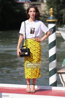 Matilda De Angelis feet photo thumbnail