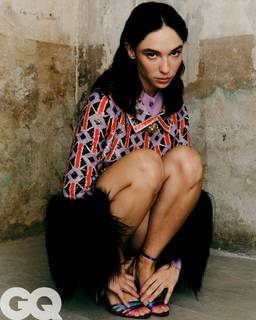 Matilda De Angelis feet photo thumbnail