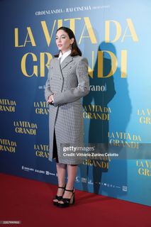 Matilda De Angelis feet photo thumbnail