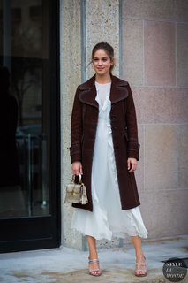 Matilda Lutz feet photo thumbnail