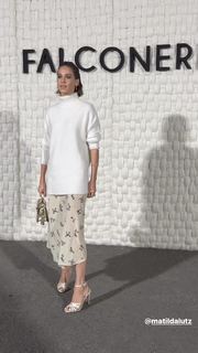 Matilda Lutz feet photo thumbnail