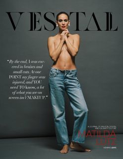 Matilda Lutz feet photo thumbnail