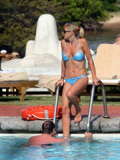 Matilde Brandi feet photo thumbnail
