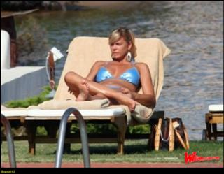 Matilde Brandi feet photo thumbnail