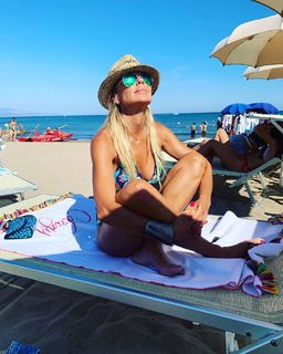 Matilde Brandi feet photo thumbnail