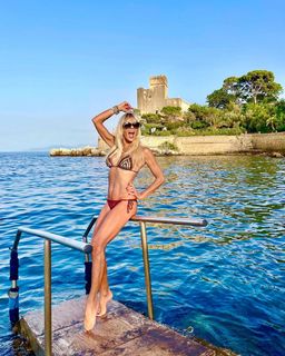 Matilde Brandi feet photo thumbnail