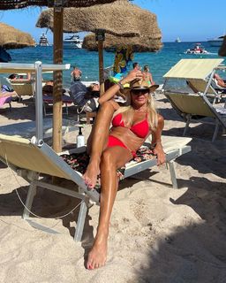 Matilde Brandi feet photo thumbnail
