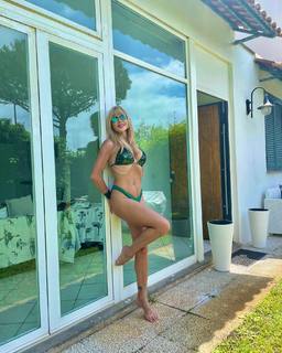 Matilde Brandi feet photo thumbnail