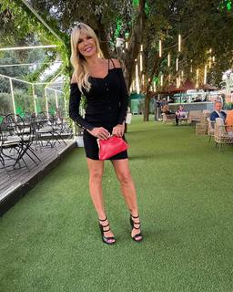 Matilde Brandi feet photo thumbnail