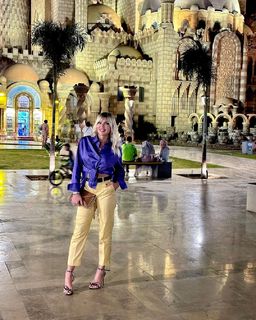Matilde Brandi feet photo thumbnail