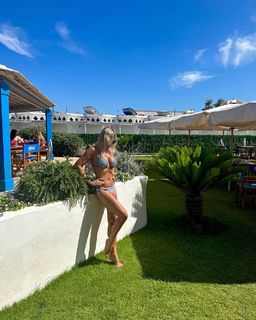 Matilde Brandi feet photo thumbnail
